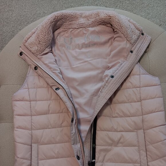 Calvin Klein Performance quilted vest with sherpa fleece lining Size M - Picture 4 of 5
